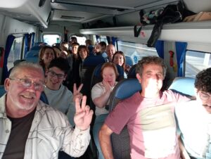 autobús de diversidad camino de la bolera.