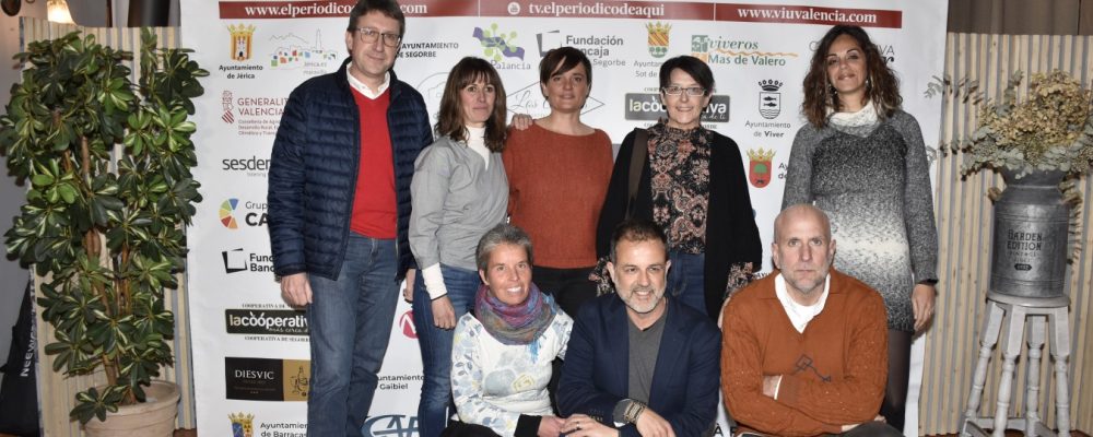 El equipo del CDR recibiendo el premio de El Periódico de Aquí